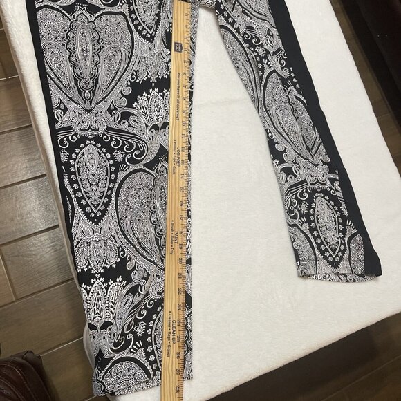 Chicos Paisley Tapered Ankle Pants Womens 2 US Large Black White Pull On - Picture 8 of 9